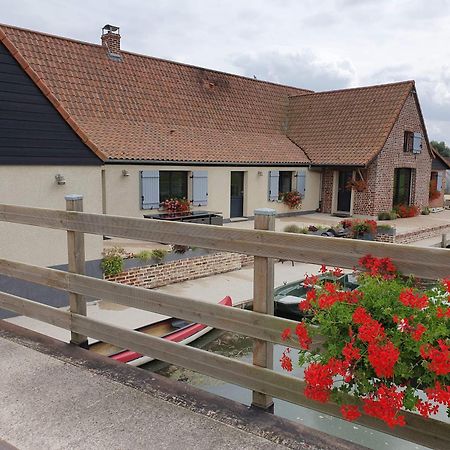 Au Chemin Du Paradis Gite De 10 Personnes 4 Etoiles Saint-Martin-Lez-Tatinghem Esterno foto
