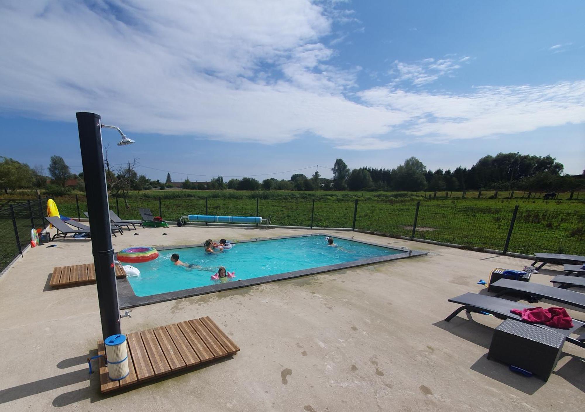 Au Chemin Du Paradis Gite De 10 Personnes 4 Etoiles Saint-Martin-Lez-Tatinghem Esterno foto